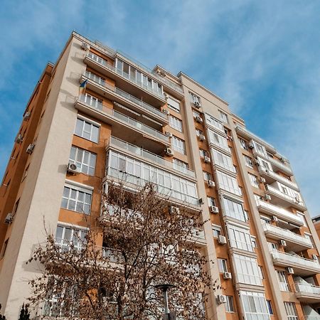 Penthouse Aeroport Iasi Apartman Kültér fotó